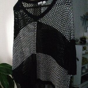 Cato Black and White V-Neck Sweater